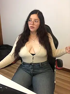 kayortiiz online show from 05-01-26, 11:42