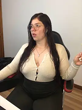 kayortiiz online show from 05-12-26, 11:13