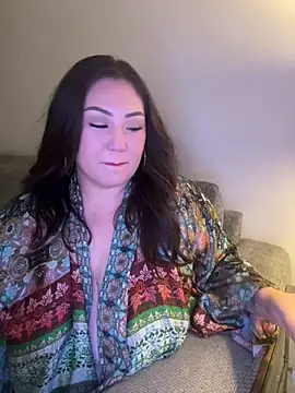 RosieDixx online show from 05-07-26, 04:40