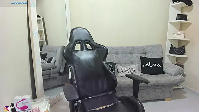 Snapshot of candy_alicee chatting on 07-10-26, 01:58 candy alicee online show from 07-10-26, 01:58