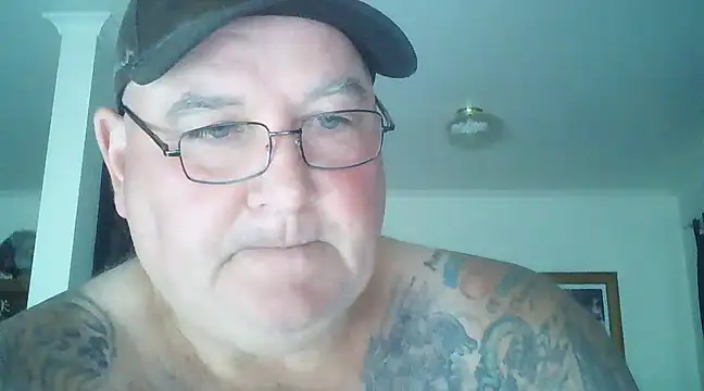 Snapshot of HOTANAL chatting on 12-23-24, 03:18 HOTANAL online show from 12-23-24, 03:18
