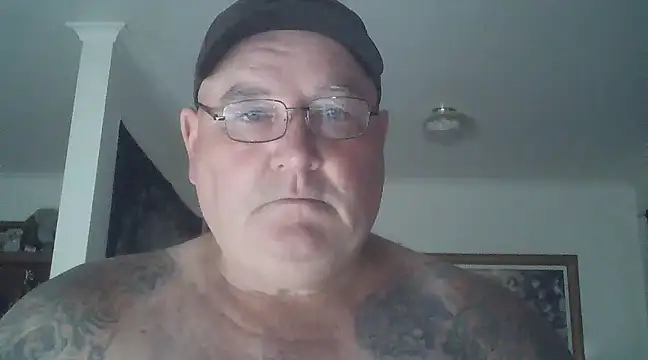 Snapshot of HOTANAL chatting on 12-23-24, 06:22 HOTANAL online show from 12-23-24, 06:22