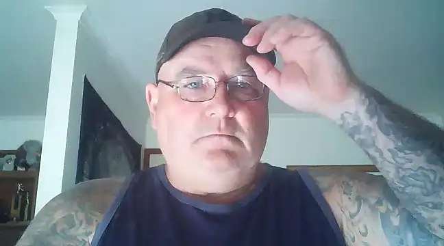 Snapshot of HOTANAL chatting on 12-24-24, 04:55 HOTANAL online show from 12-24-24, 04:55