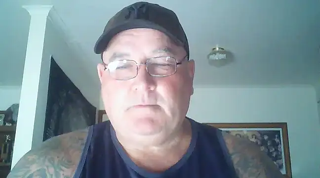 Snapshot of HOTANAL chatting on 12-29-24, 08:00 HOTANAL online show from 12-29-24, 08:00
