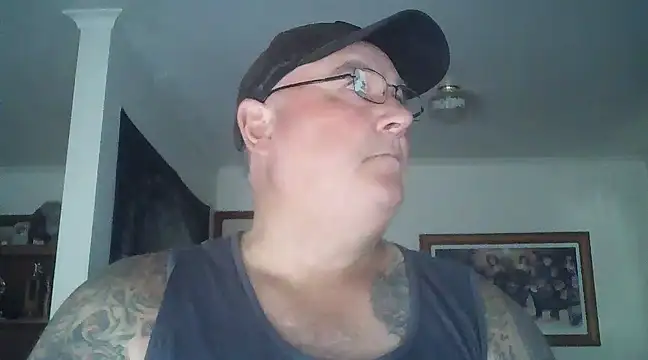 Snapshot of HOTANAL chatting on 12-30-24, 12:54 HOTANAL online show from 12-30-24, 12:54