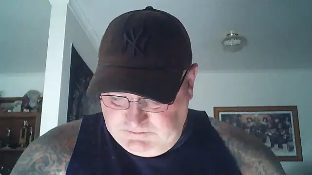 Snapshot of HOTANAL chatting on 01-13-25, 07:00 HOTANAL online show from 01-13-25, 07:00