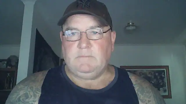 Snapshot of HOTANAL chatting on 01-14-25, 01:26 HOTANAL online show from 01-14-25, 01:26