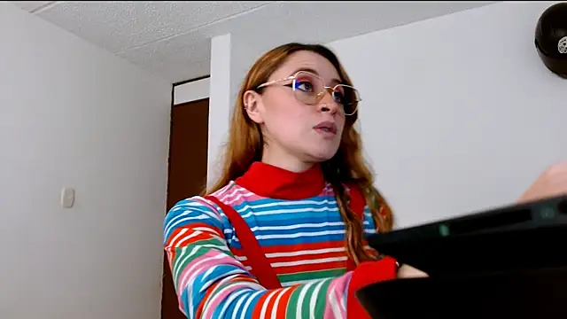 Juls winter  online show from 03-13-26, 06:25