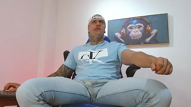 Snapshot of Joeysexx2 chatting on 02-14-26, 03:58 Joeysexx2 online show from 02-14-26, 03:58