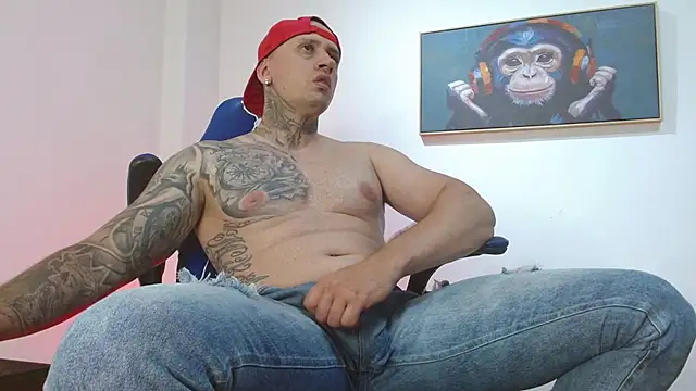 Snapshot of Joeysexx2 chatting on 03-18-26, 03:42 Joeysexx2 online show from 03-18-26, 03:42