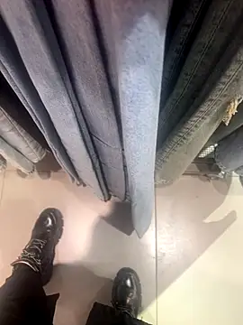 CrazzyChicks online show from 10-02-25, 07:15