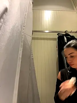 CrazzyChicks online show from 11-23-25, 07:52