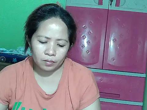 Snapshot of sweetlady_pinay chatting on 09-10-25, 12:10 sweetlady pinay online show from 09-10-25, 12:10