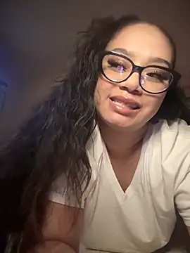 Snapshot of CarmelaAnthony chatting on 12-21-24, 02:58 CarmelaAnthony online show from 12-21-24, 02:58