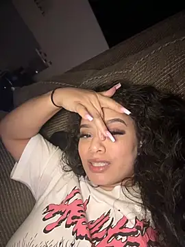Snapshot of CarmelaAnthony chatting on 02-01-25, 01:41 CarmelaAnthony online show from 02-01-25, 01:41