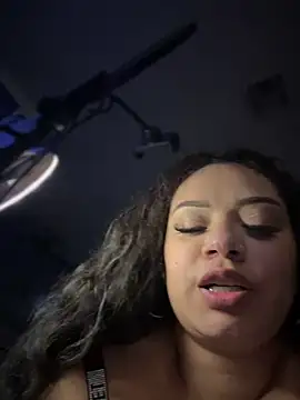 Snapshot of CarmelaAnthony chatting on 02-20-25, 01:08 CarmelaAnthony online show from 02-20-25, 01:08