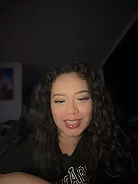 Snapshot of CarmelaAnthony chatting on 03-20-25, 12:53 CarmelaAnthony online show from 03-20-25, 12:53