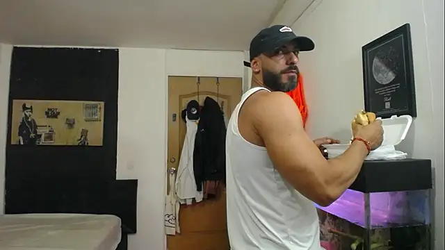 Snapshot of romeolovedark chatting on 12-08-24, 11:29 romeolovedark online show from 12-08-24, 11:29