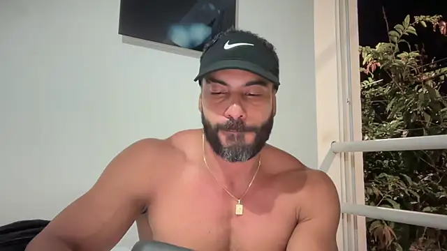 Snapshot of romeolovedark chatting on 09-14-25, 02:33 romeolovedark online show from 09-14-25, 02:33