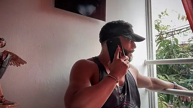 Snapshot of romeolovedark chatting on 09-18-25, 03:58 romeolovedark online show from 09-18-25, 03:58