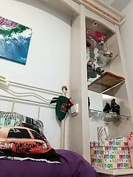 Snapshot of laura_dirtyhot chatting on 12-03-25, 07:27 laura dirtyhot online show from 12-03-25, 07:27