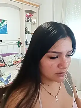 Snapshot of laura_dirtyhot chatting on 12-16-25, 10:09 laura dirtyhot online show from 12-16-25, 10:09