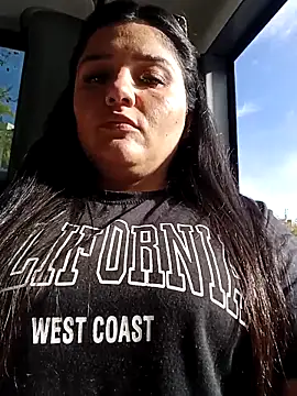 Snapshot of laura_dirtyhot chatting on 03-18-26, 03:37 laura dirtyhot online show from 03-18-26, 03:37