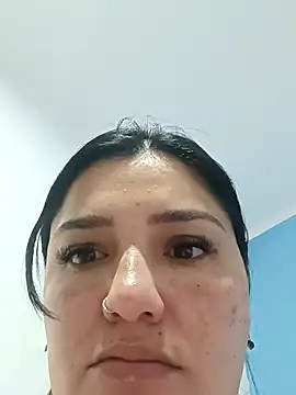 Snapshot of laura_dirtyhot chatting on 03-19-26, 09:13 laura dirtyhot online show from 03-19-26, 09:13