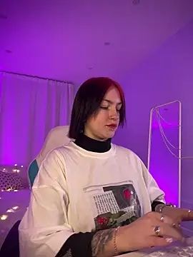 IvyHoney online show from 01-04-25, 06:30