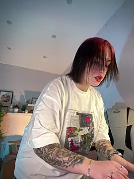 IvyHoney online show from 01-25-25, 06:45