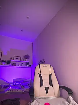 IvyHoney online show from 01-30-25, 06:56