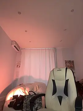 IvyHoney online show from 10-17-25, 11:24