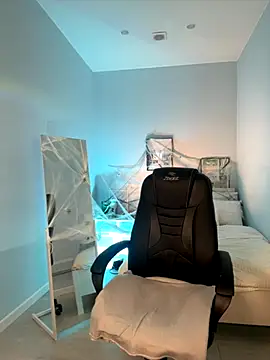 IvyHoney online show from 10-23-25, 11:31