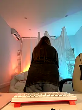 IvyHoney online show from 11-04-25, 08:24