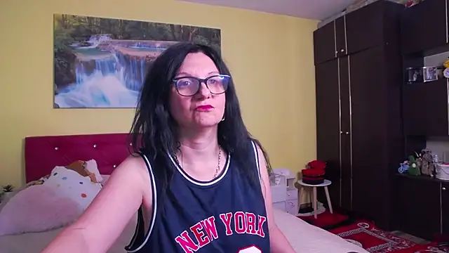 AlexaMorreno online show from 06-19-26, 07:06