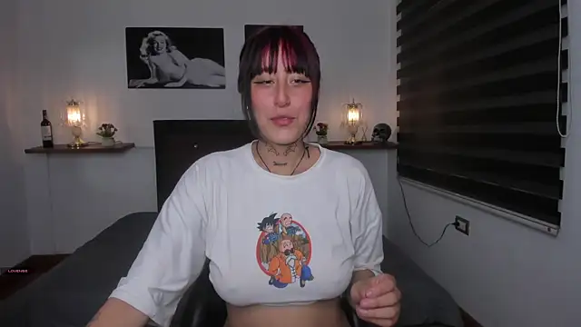 Mariana Joness online show from 02-20-25, 02:40