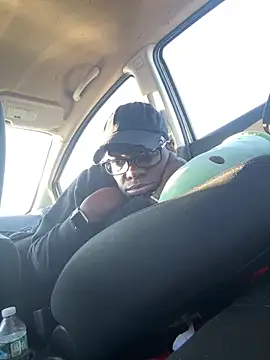 ChocolateBuns101 online show from 12-12-24, 08:21