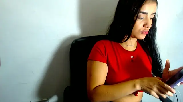 lorensweet77 online show from 12-17-24, 04:43