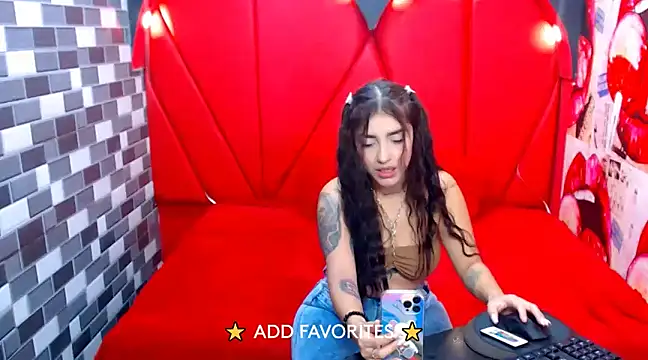 lorensweet77 online show from 01-04-25, 05:58