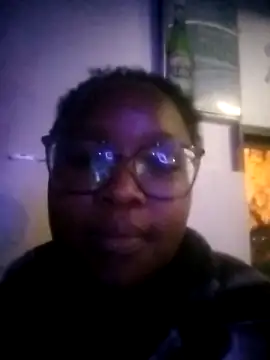 Sweetcutevee online show from 11-19-25, 10:21