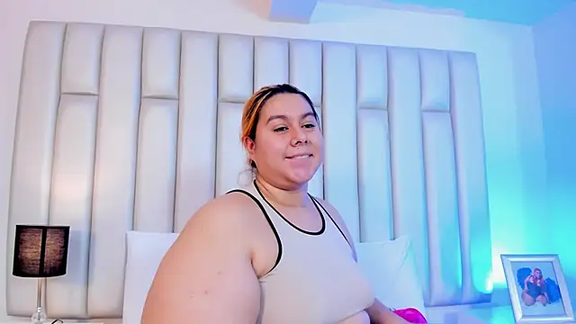 aandreaperez online show from 02-08-25, 11:33