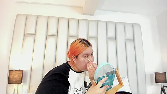 aandreaperez online show from 10-18-25, 11:44