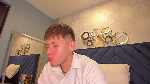 SebastianMaximoff online show from 01-10-25, 12:04