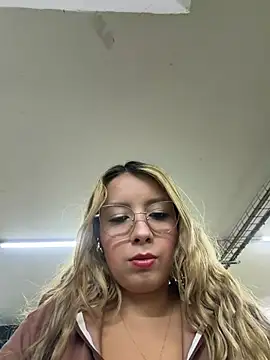 ValeriaHot69 online show from 05-08-26, 03:39
