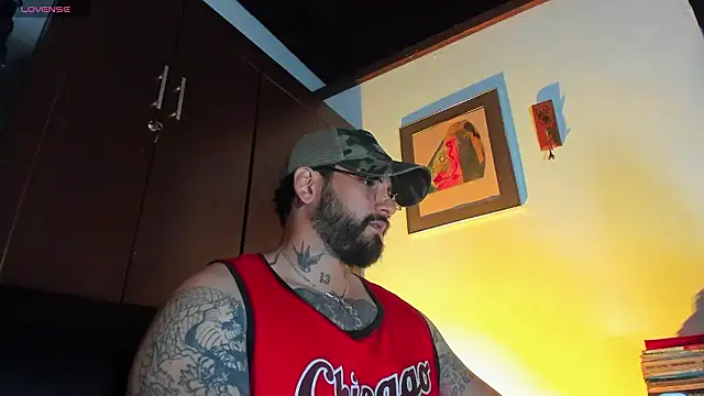 Snapshot of CamiloGray_ chatting on 03-27-26, 03:45 CamiloGray online show from 03-27-26, 03:45