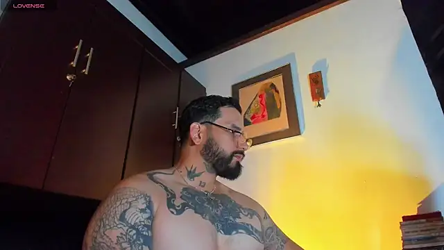 CamiloGray  online show from 05-11-26, 01:39