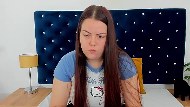 Snapshot of EvaLick chatting on 10-23-25, 05:51 EvaLick online show from 10-23-25, 05:51