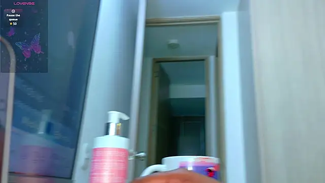 Snapshot of hornyhousekeeper_ chatting on 03-25-26, 12:44 hornyhousekeeper online show from 03-25-26, 12:44