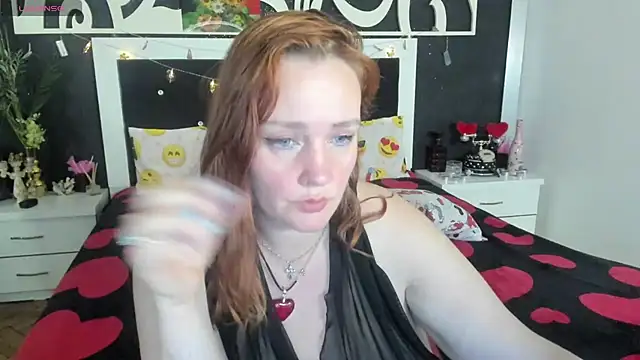 Snapshot of SinFulTitsDD chatting on 12-22-24, 09:20 SinFulTitsDD online show from 12-22-24, 09:20