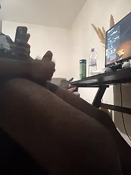 Snapshot of waakenda chatting on 12-22-24, 11:31 waakenda online show from 12-22-24, 11:31